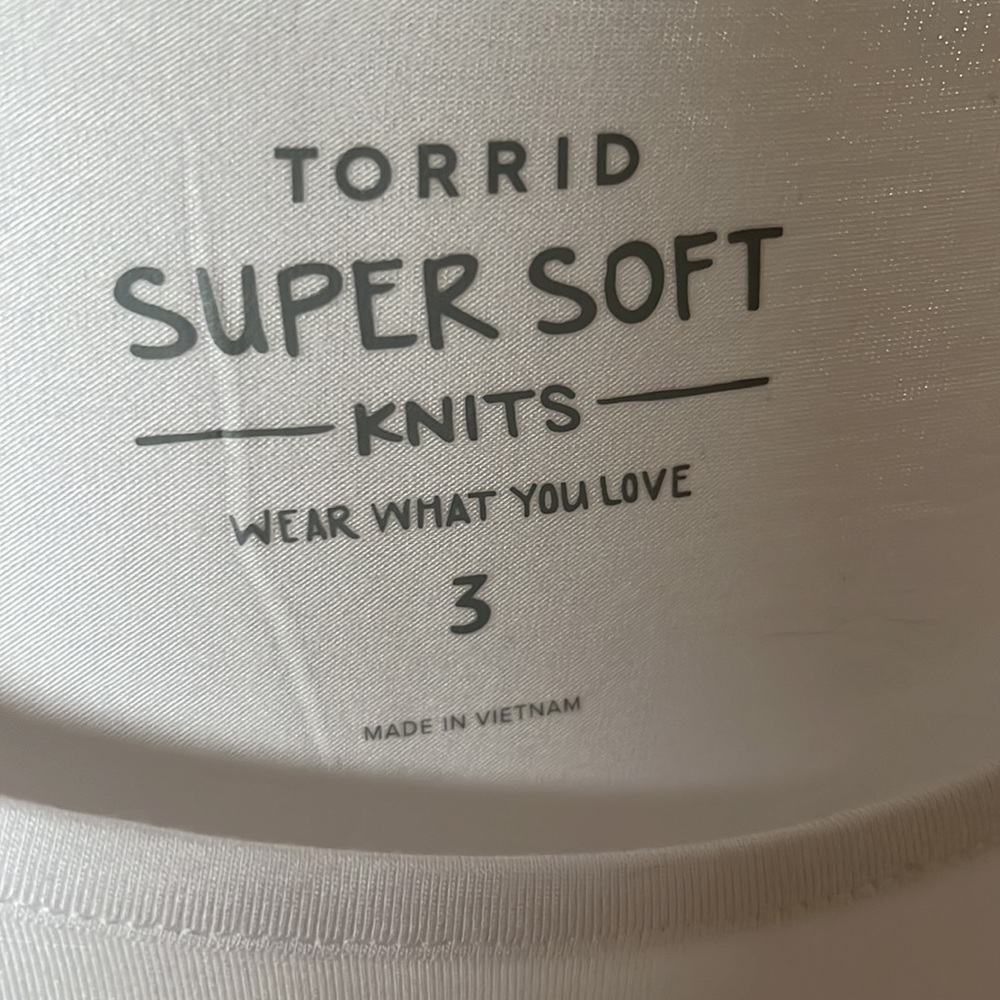 Torrid Flutter Sleeve Top - Picture 7 of 7